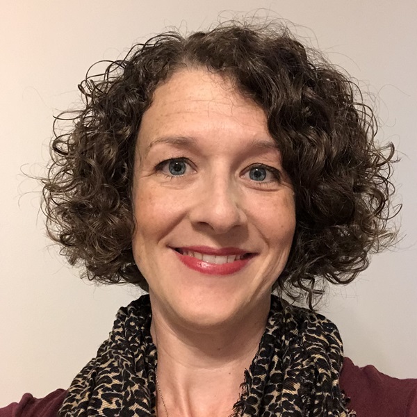 Amy Miller Headshot